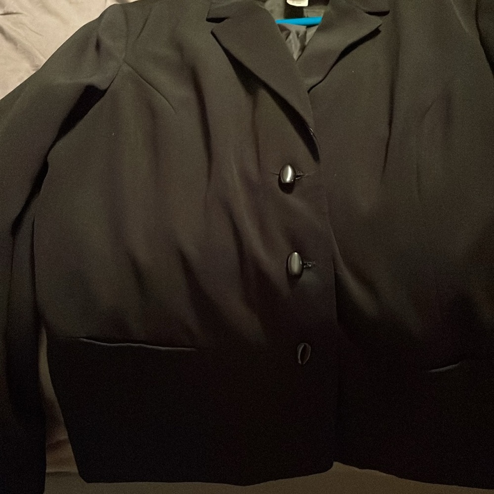 Smart, Comfortable, Professional Blazer - image 6